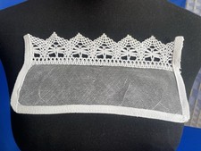 ancienne guimpe de robe/