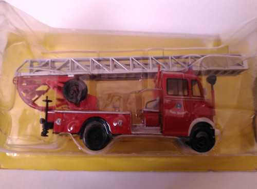 Camion pompier mercedes - pompier, lp
