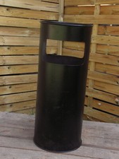 Ancienne grande poubelle porte parapluie en métal noir vintage