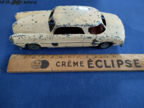 Voiture miniature ancienne - voiture,