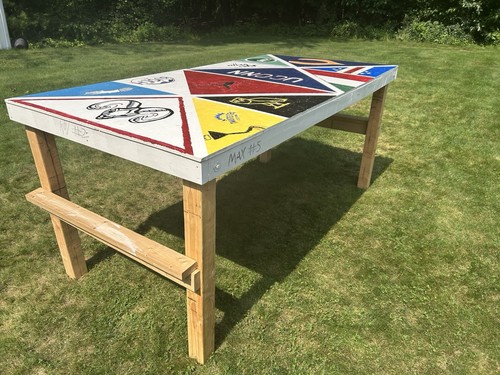 Custom beer pong - , table