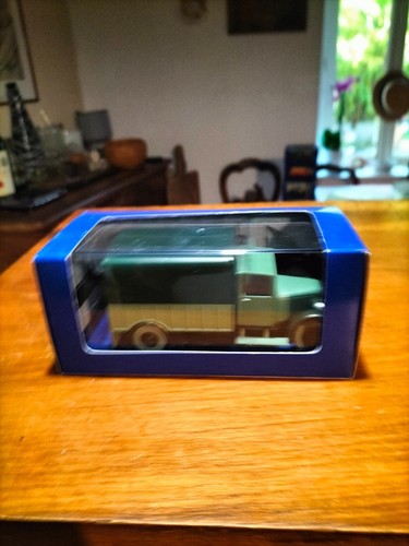 Voiture tintin 53 - 53, le