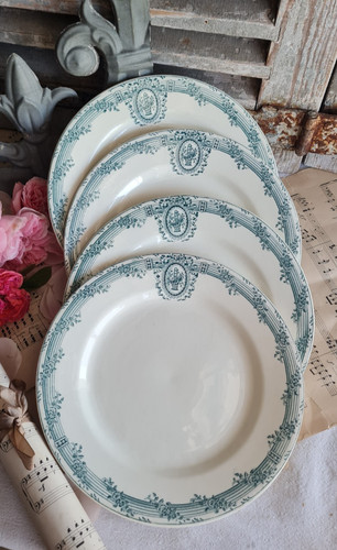 Anciennes assiettes plates - 4,