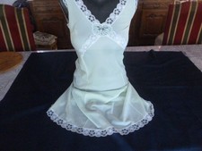 jolie combinaison&fond de robe