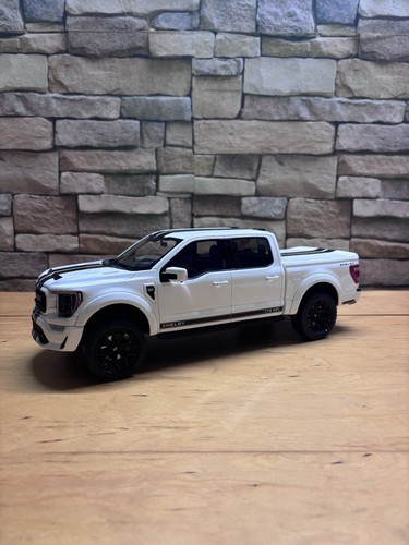 Miniature ford shelby - 1/18,