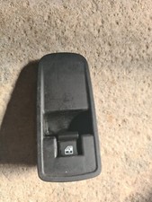 COMMANDE LEVE-VITRE AVANT