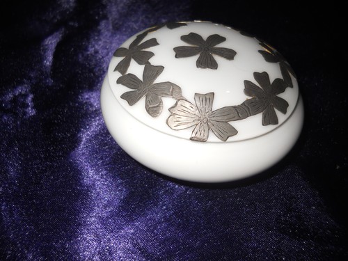 Boite bijoux porcelaine - a, en