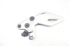 PLATINE CALE PIED AVANT GAUCHE - SUZUKI GSR 750 (2011 - 2017)