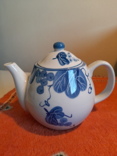 Ancienne théière décorative - thÉiÈre,