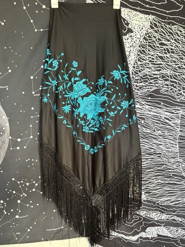 Medium black and turquoise - and,