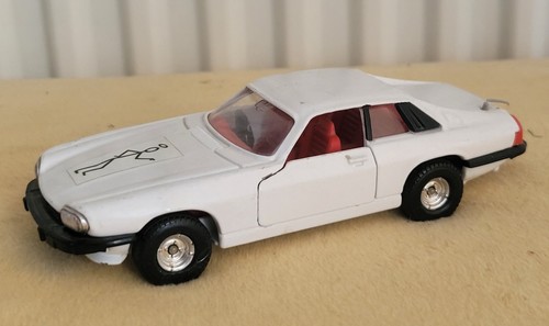 Ancienne voiture corgi jaguar - voiture,