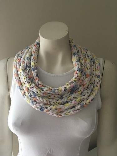 Collier foulard infini