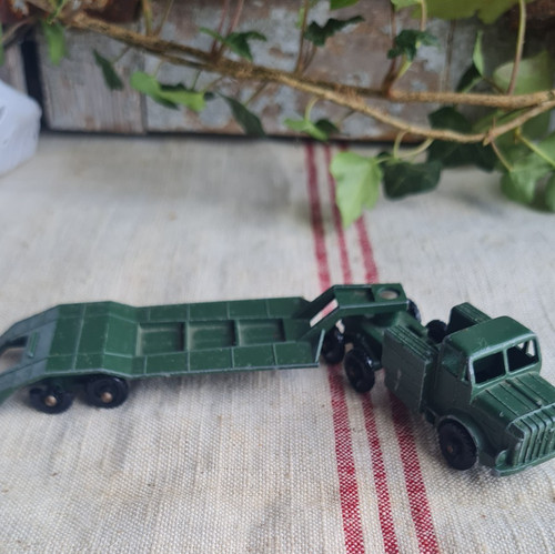 Ancienne voiture antar - ,