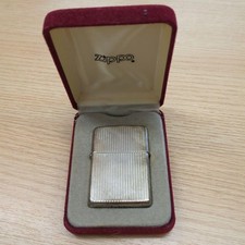 Briquet Zippo en argent