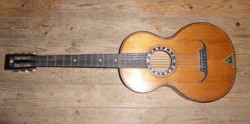 Guitare romantique ancienne - , en