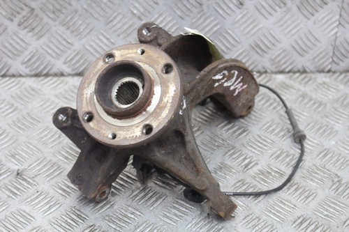 Pivot fusee avant gauche