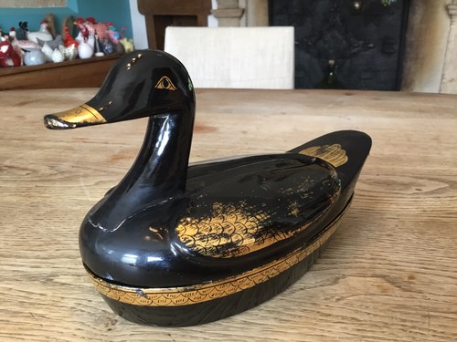 Beau canard bois - beau, peint