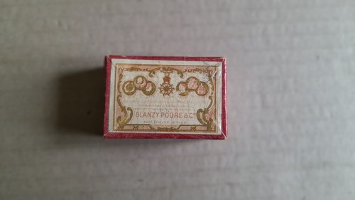 Boîte plumes blanzy poure - boîte,