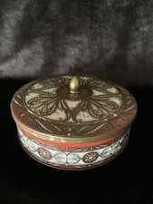 ancienne boîte en métal