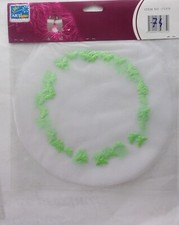 10 ronds de tulle à dragées -  blanc  décoré de  papillons en satin vert anis