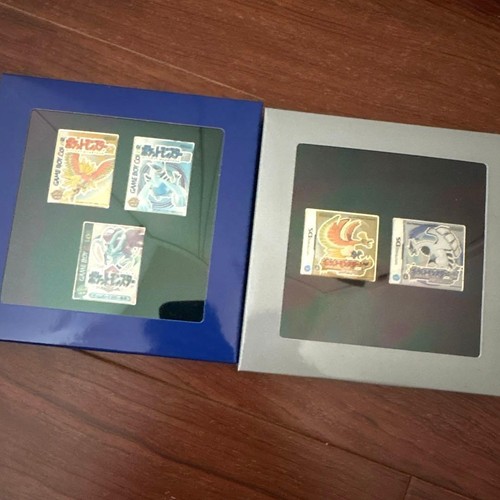Pokemon pins - pokemon,
