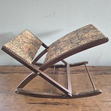 Ancien repose-pieds en bois à