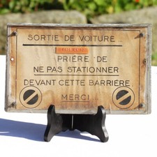 Plaque de sortie de voiture