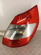 Feu arriere principal droit