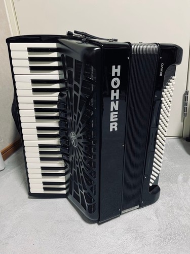 Hohner bravo iii - hohner, accordion
