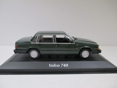 Volvo 740 vert - vert, dark