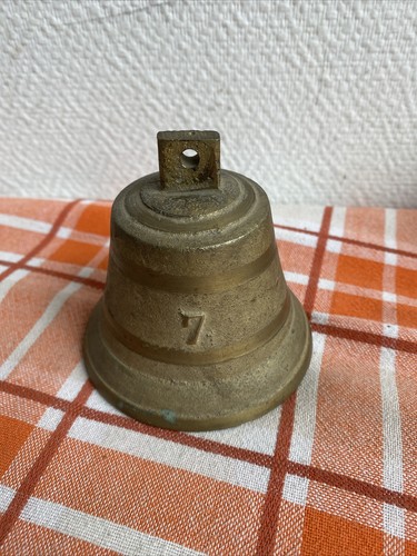 Ancienne cloche laiton - ?, vache