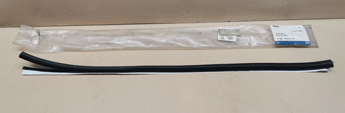 Joint moulure latérale vitre - joint,