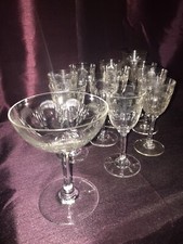 12 verres en cristal de Baccarat modèle Molière