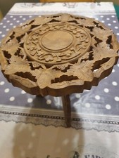 Petite table bois scultée - en,