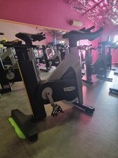 Vélo Biking Technogym D92 sans console gris 