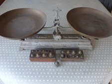 Ancienne Balance Roberval Force 10KG + 2 boites de poids en laiton 