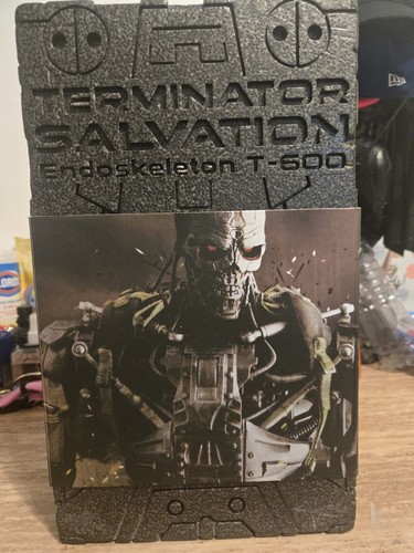 Hot toys 600 - toys, endoskeleton