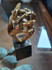 Ancienne Sculpture d une main en bronze et son socle YVES LOHE signe tampon