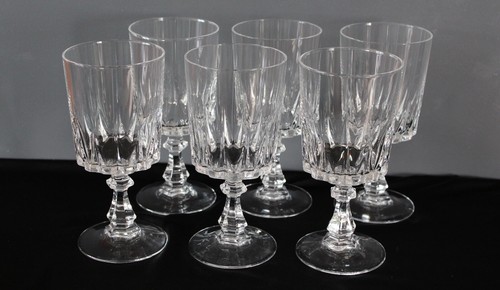 Verres eau en - à,