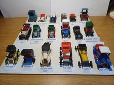 18 Voitures miniatures anciennes plastiques différentes dont 8 FIAT 5