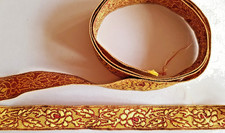 GALON - au fils or -  85 cm x 1,40 cm