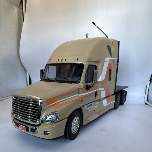 Tamiya freightliner - 1/14,