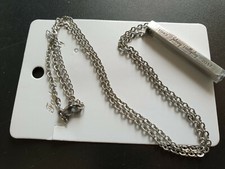 JOHNNY HALLYDAY CHAINE AVEC PENDENTIF DATE DE NAISSANCE / DATE DE DECES 