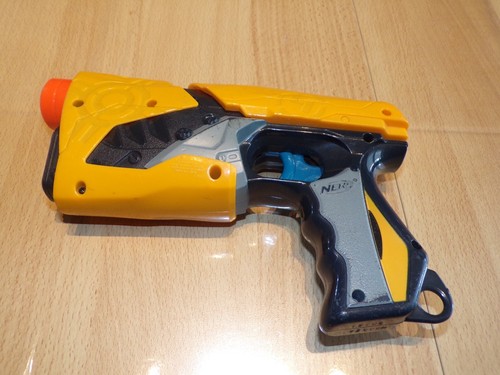 Pistolet nerf strike dart - n-strike,
