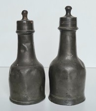 2 anciens biberons en étain du début du 19ème ( 18ème ? ) potier d´étain.