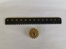 MECCANO LOT D'UNE CREMAILLERE 167e + PIGNON 167c