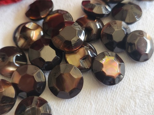 Lot boutons anciens nacre - 6,
