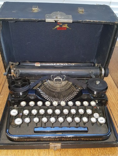 Vtg underwood std portable - std,
