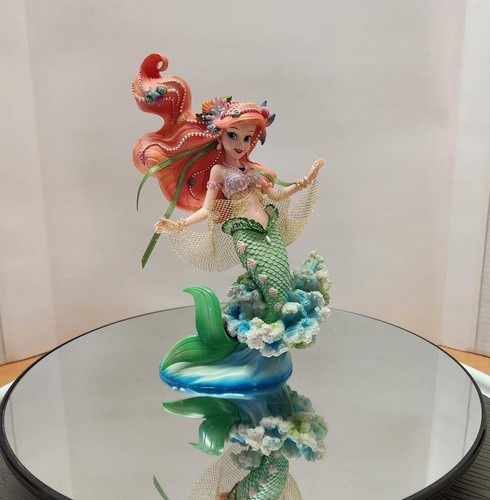 Disney showcase the little - showcase,