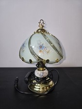 Lampe de chevet vintage en laiton et verre floral – style romantique